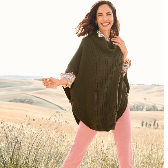 Talbots Sweaters - Talbots Cable Cowlneck Poncho🤎